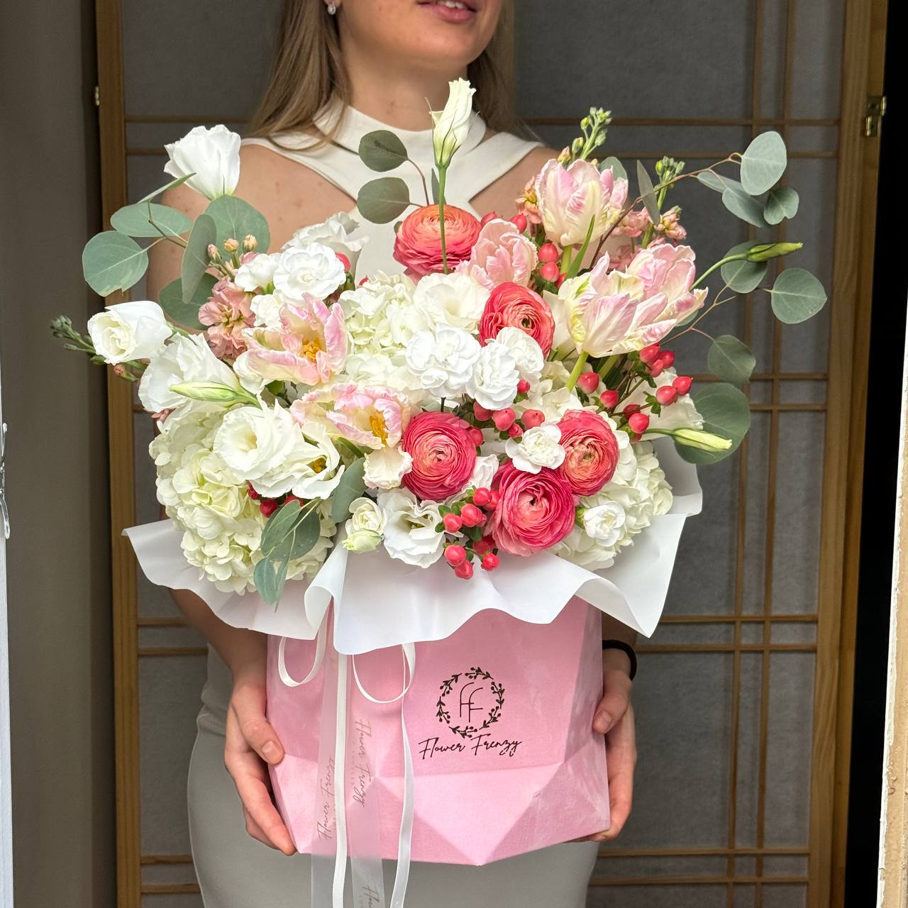 Bouquet charm – Elegance In Arabic