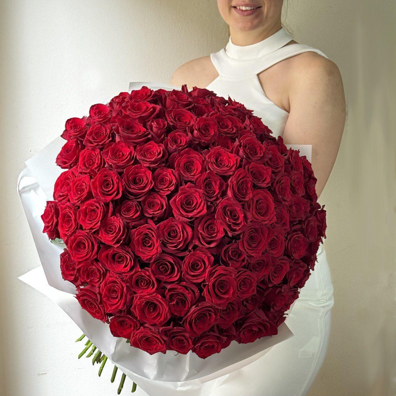 011. Red roses – FlowerFrenzyLA