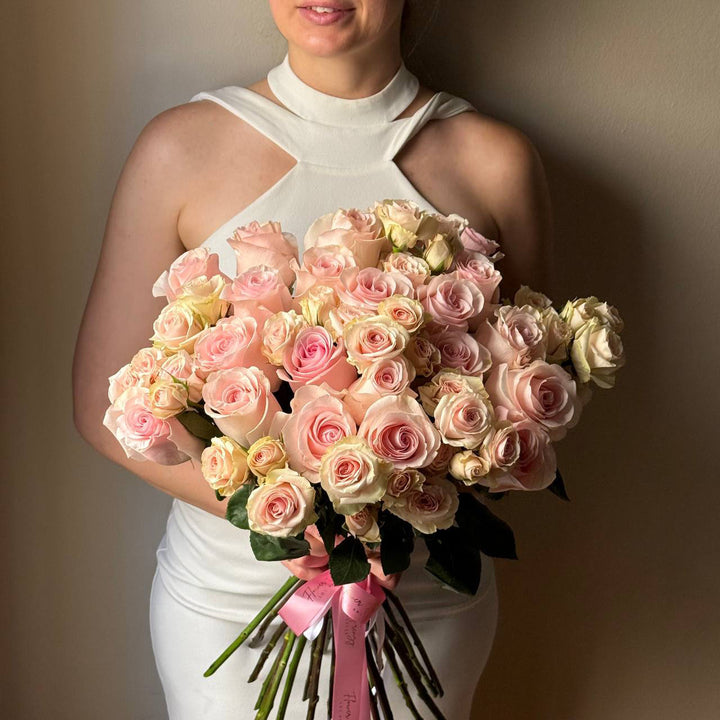 750. Blush Harmony Roses