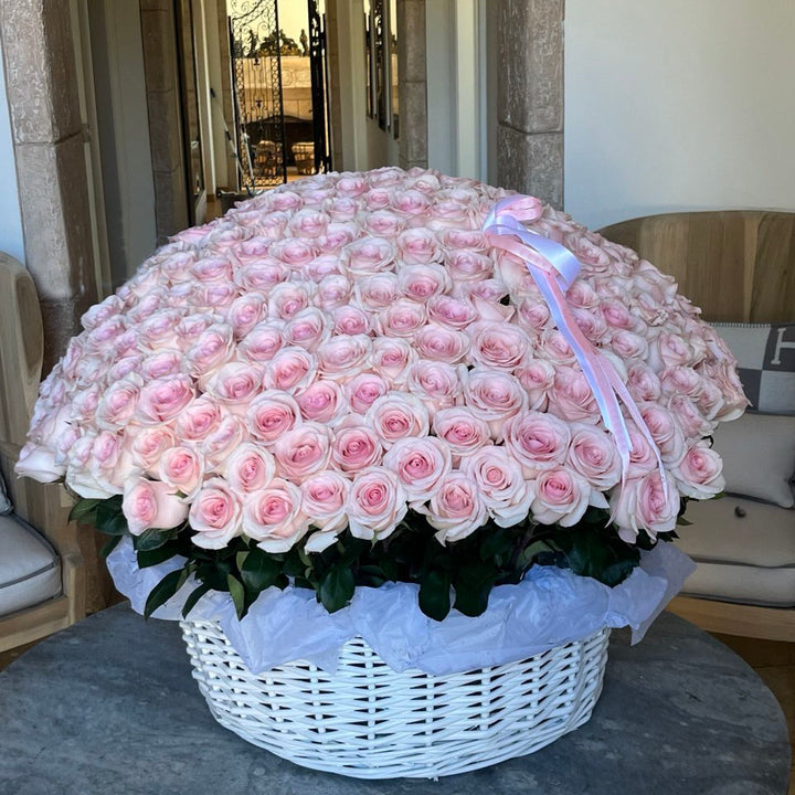 Luxury Red Rose Basket (300 or 400 Roses)