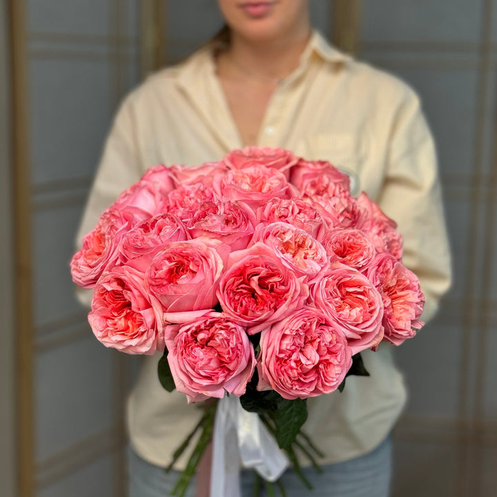 118. Bouquet of soft pink roses
