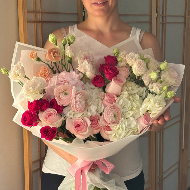 608. Blush Garden Mix