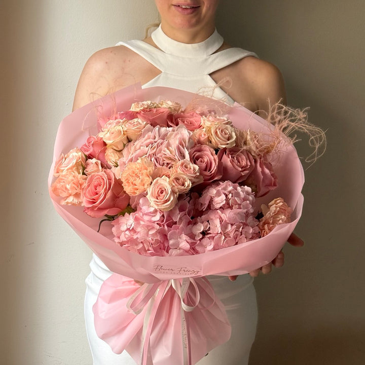 750. Blush Rose & Hydrangea Bouquet