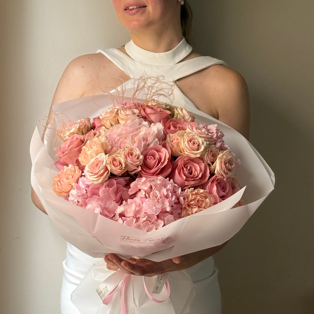 750. Blush Rose & Hydrangea Bouquet