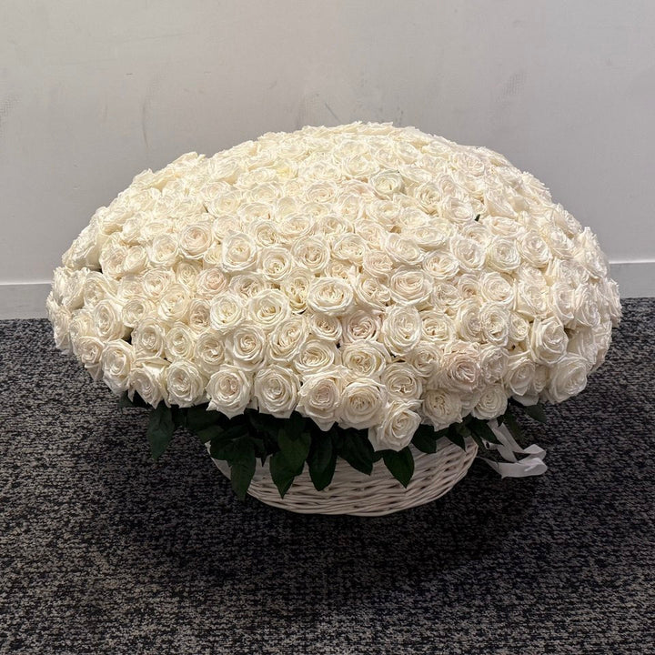 Luxury Red Rose Basket (300 or 400 Roses)