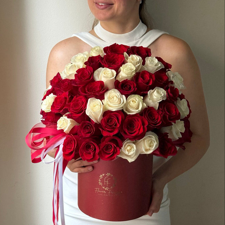 501. White and Red Roses in a HatBox